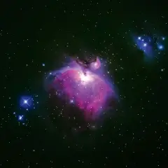 Orionnebulosan lyser i lila och rosa, omgiven av stjärnor. Kanske är universum oändligt, med fler sådana skönheter bortom vår syn.