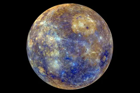 Merkurius, den minsta planeten, med sina kratrar och färgrika yta. Här är fakta om Merkurius.