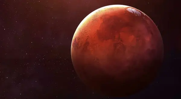 En rymdfarkost närmar sig Mars, den röda planeten, med stjärnor som glittrar i bakgrunden.