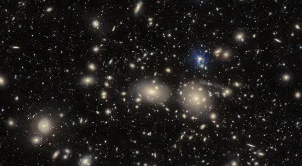 En djup rymdbild visar otaliga galaxer, som ger ledtrådar om hur snabbt universum expanderar.